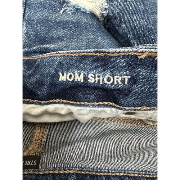 American Eagle Stretch Mom Shorts Size 10 - Picture 4 of 7